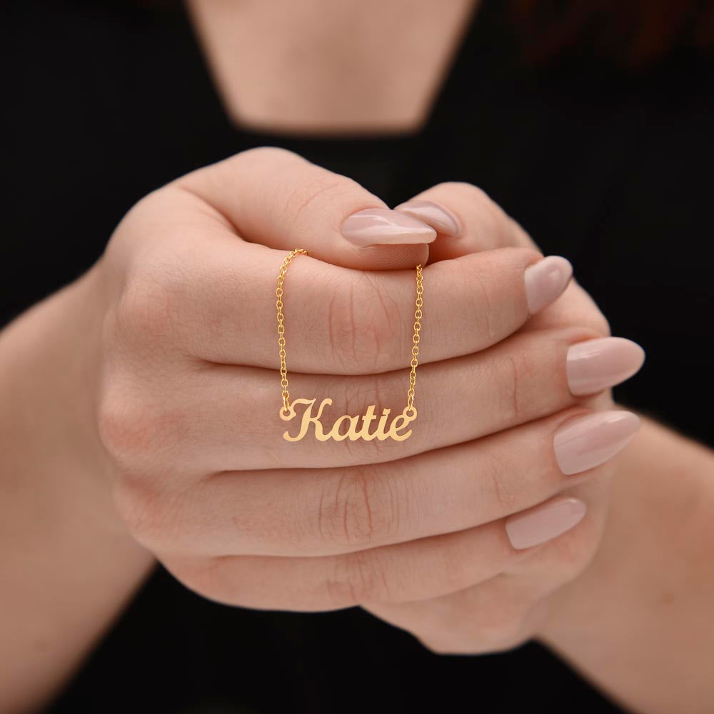 Personalised Name Necklace For Mom ~Proverbs 31:28~ (Horizontal)