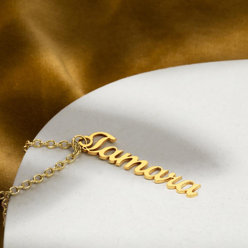 Personalised Name Necklace For Mom ~1 Corinthians 13:7~ (Vertical)